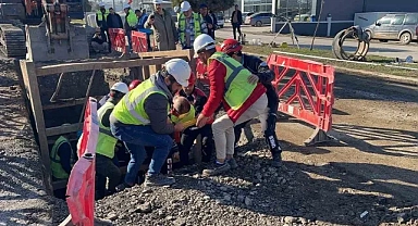 Altyapı çalışmasında göçük ve baygınlık tatbikatı gerçekleştirildi