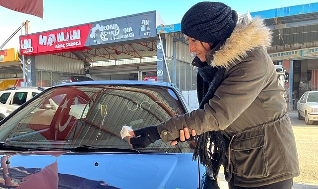 Kadın kuaförü, sanayide oto boyacısı oldu: Saçları değil, kaportayı boyuyor