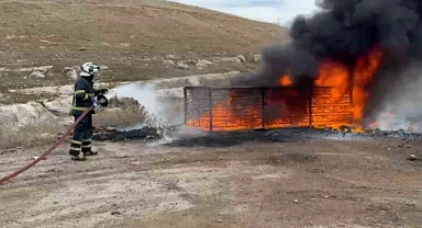 Petrol kuyusunda çıkan yangın söndürüldü