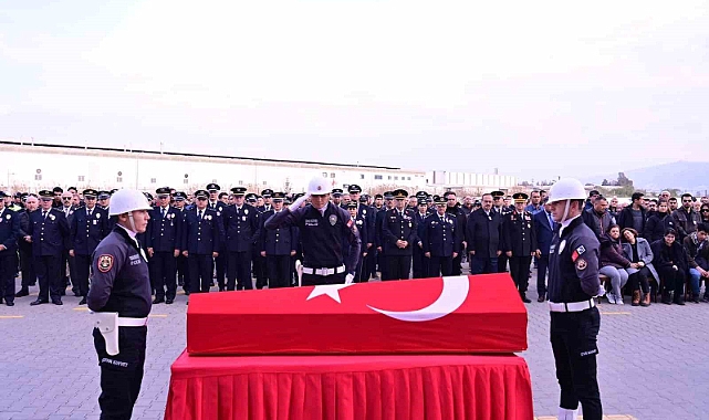 Geçirdiği kalp krizi sonucu hayatını kaybeden polis memuru için tören düzenlendi