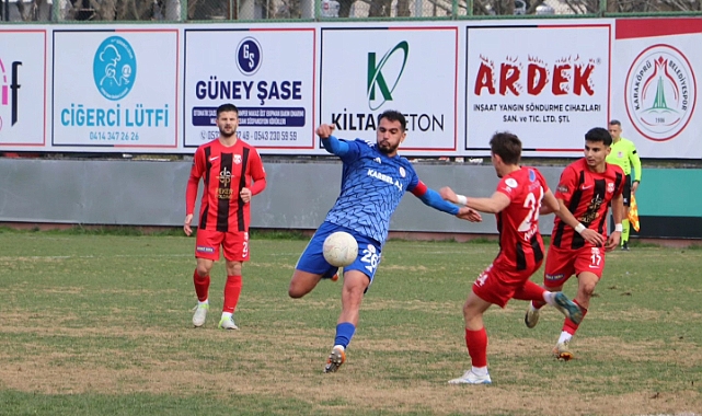 Karaköprü'de 3 gol ve 1 kırmızı kart var