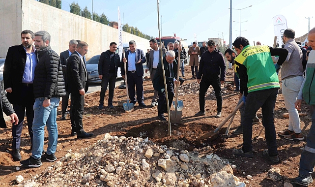 KARAKÖPRÜ'DE AĞAÇLANDIRMA FAALİYETLERİ SÜRÜYOR