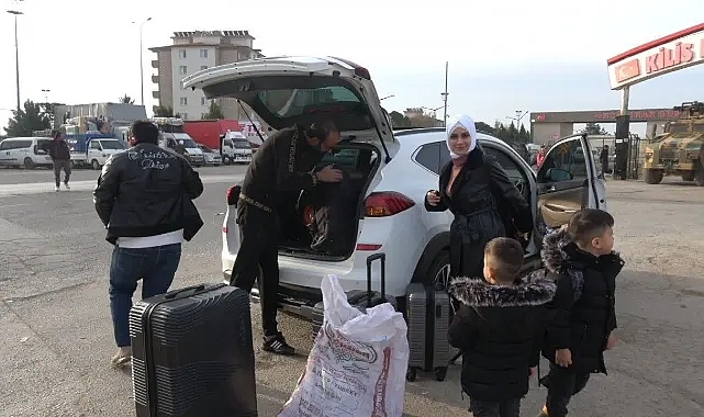 Suriyelilerin ülkelerine dönüş yolculuğu devam ediyor