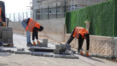 KARAKÖPRÜ'DE YOLLAR ÜSTYAPI ÇALIŞMALARIYLA YENİLENİYOR