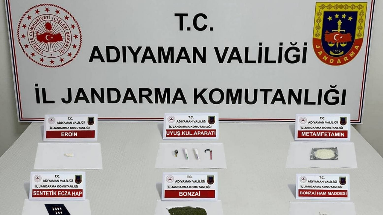 Jandarma ekipleri uyuşturucuya göz açtırmıyor