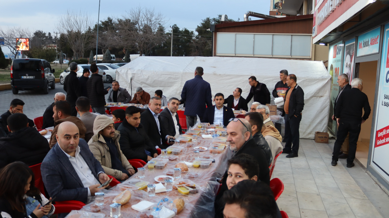 Urfa CHP’den iftar sofrasına davet