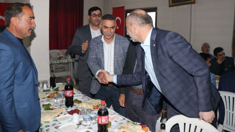 Aksoy iftarda muhtarlarla buluştu