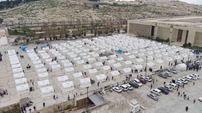 Deprem yardımı suistimallerine karşı önlem alınmalı