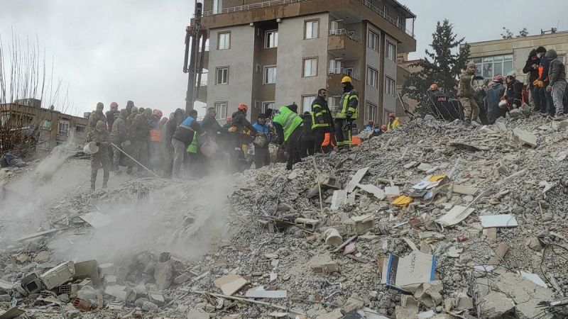 Bakan Soylu: Enkaz kaldırma çalışmalarının yüzde 70'i tamamlandı