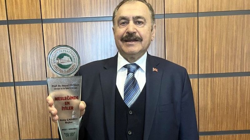 Eroğlu, Şanlıurfa Platformundan ödül aldı