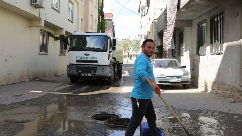 Eyyübiye’de sokaklar pırıl pırıl