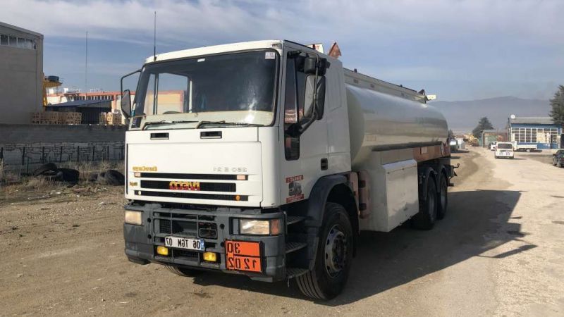 İcradan satılık 2003 model Iveco