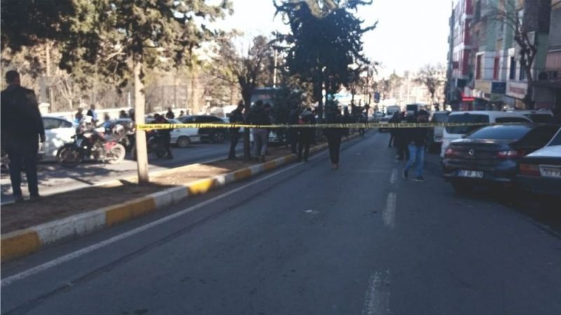 Urfa'da silahlı kavga! Yol trafiğe kapatıldı