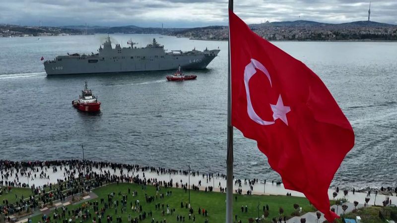 TCG Anadolu demir aldı