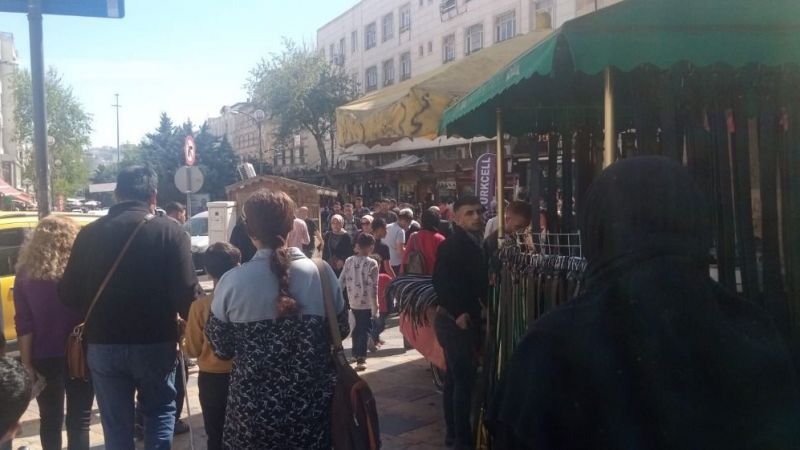 Urfa’da çarşıda bayram yoğunluğu