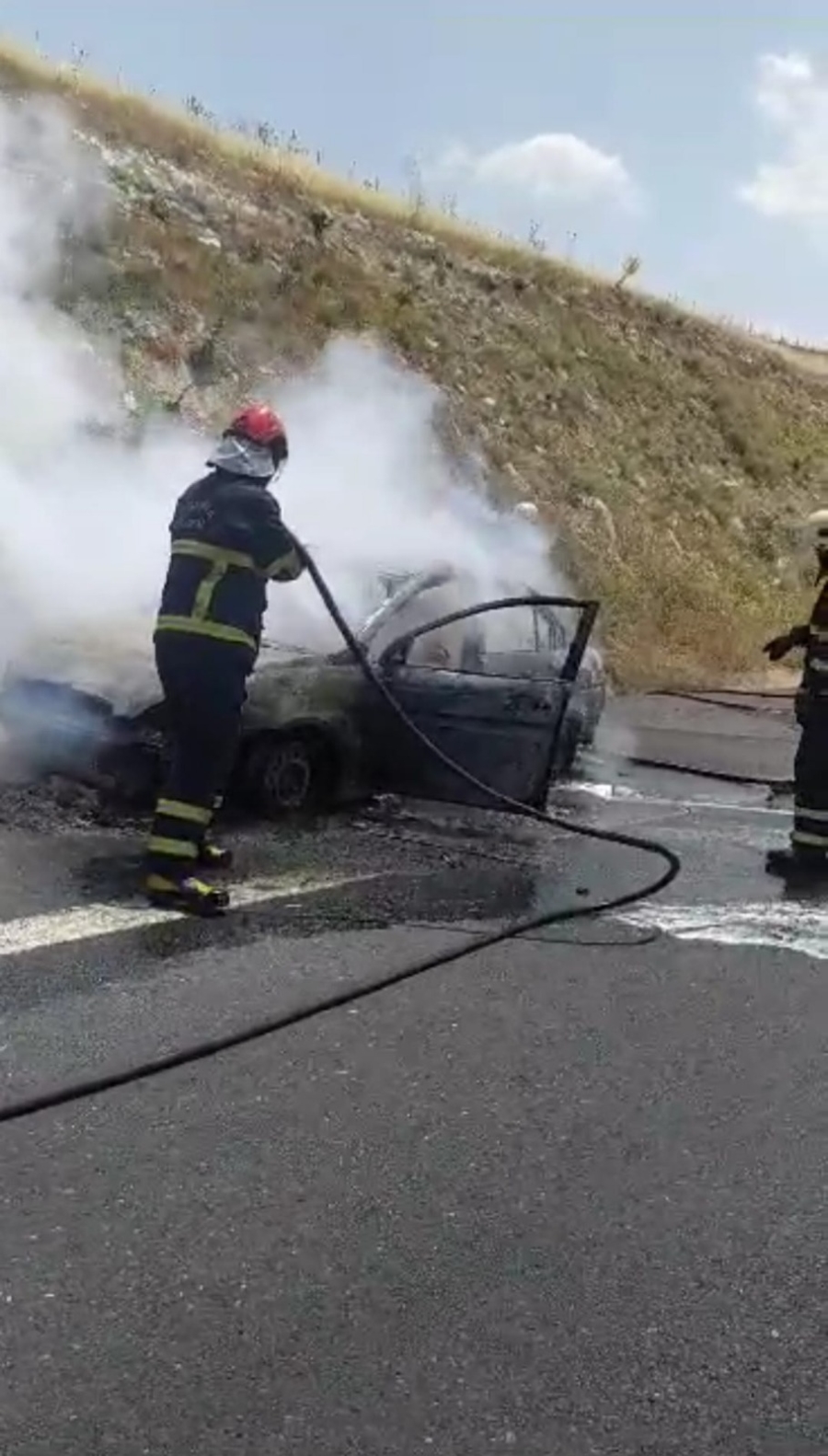 Urfa’da araç yangını!