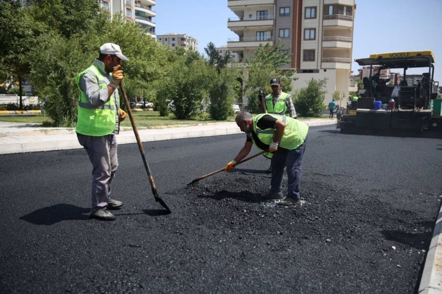 Karaköprü Belediyesi asfaltta vites yükseltti