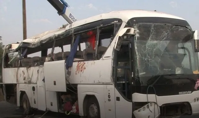 Düğünden dönen otobüse TIR çarptı: 6 ölü, 42 yaralı